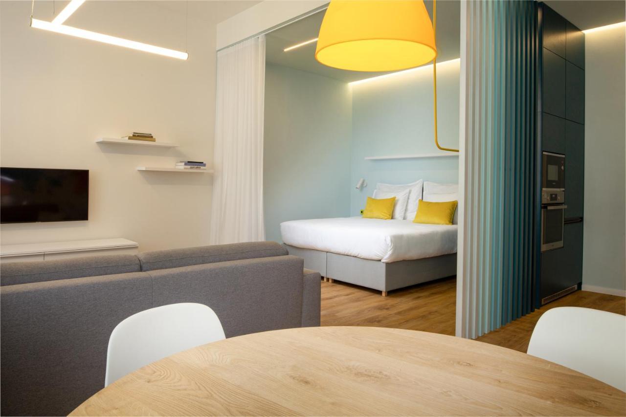 Deluxe Studio,1101733722:JPEG